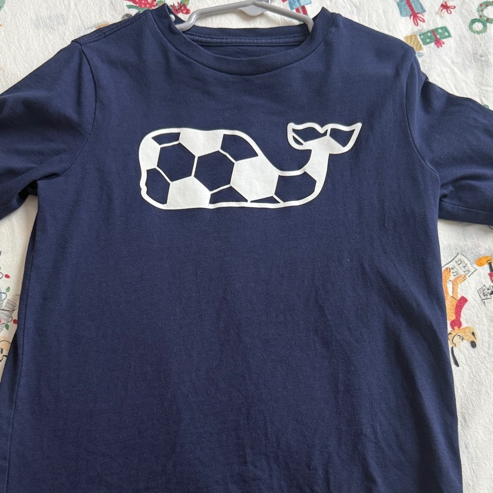 Vineyard vines boys T shirt size 6